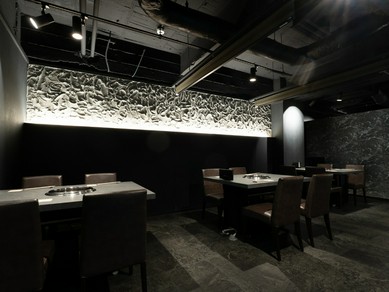 クオリティの高い肉とおいしいお酒が揃う、雰囲気抜群の焼肉店