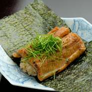 細巻き、手巻きとその時々のお好みで。〆には食べたくなる人気の一品。
