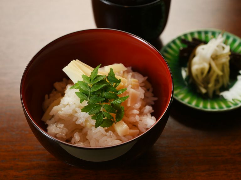 《主食》筍御飯・赤出し・香の物