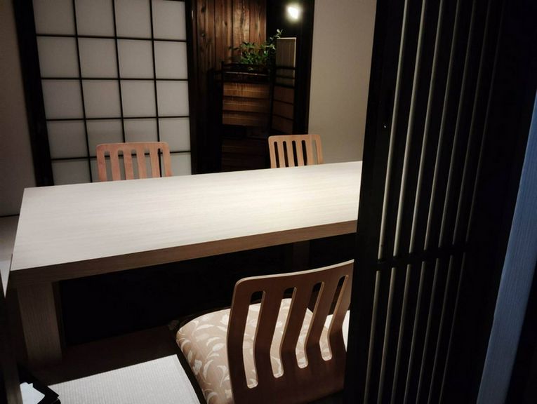 奥座敷（完全予約）