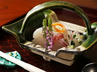 確かな目利きと信頼のおける市場を通して仕入れる食材