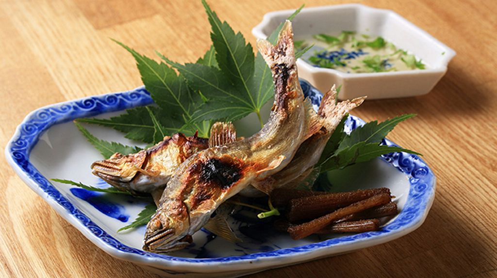 その時々の季節の素材をふんだんに取り入れた、月替りのお品書き