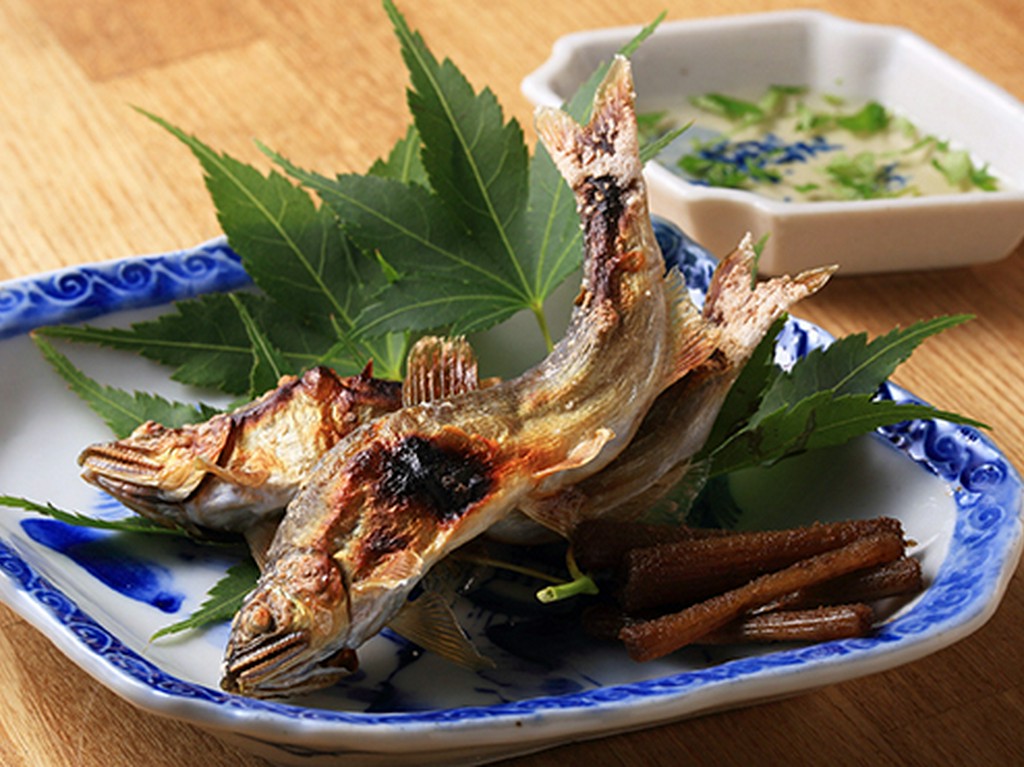 その時々の季節の素材をふんだんに取り入れた、月替りのお品書き