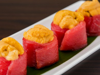 《1日限定5食！》名物『雲丹のマグロ巻き（4貫）』