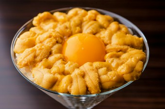 要予約！　口の中でとろける贅沢『雲丹パフェ』