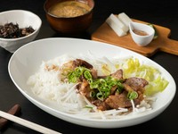 和牛と大根の出会い
日替わり惣菜・野菜・スープ付き