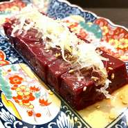 信頼関係を構築した業者より入手した最上級の宮崎県産の黒毛和牛、A5等級、雌牛、季節毎の旬な野菜と海鮮を使用しています。