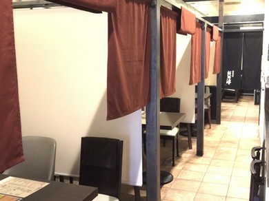 半個室、ボックス席