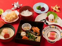 新しい年の始まりを祝う、期間限定の新春祝い膳。
ご家族でのお祝いのお席や、新年のご会食にふさわしい、この時期だけの特別な御膳です。