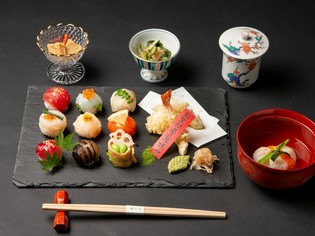 美しい盛付けで、テーブルを華やかに彩る『手毬寿司膳』