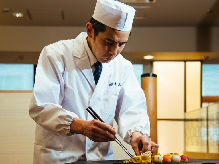 四季折々の食材を、季節や京の文化に合わせた料理で提供