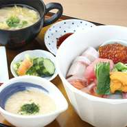 贅沢海鮮丼