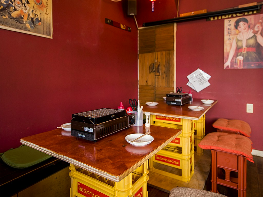 昔懐かしい気分で落ち着いて過ごせる、居心地の良い店内