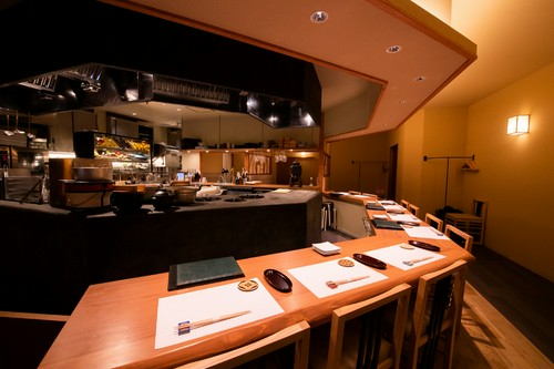 カウンター席は、9名様まで着席可能