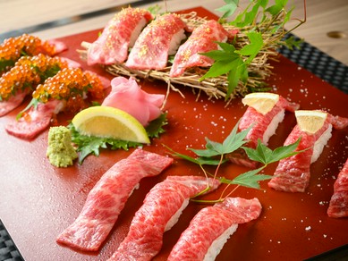 一貫ごとに異なる贅沢かつ、旨みを堪能『たかみの肉寿司』
