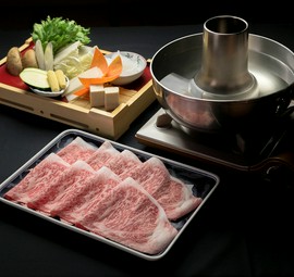 佐賀 伊万里牛A5ランクの上質なお肉のしゃぶしゃぶをお楽しみ頂けるコースです。