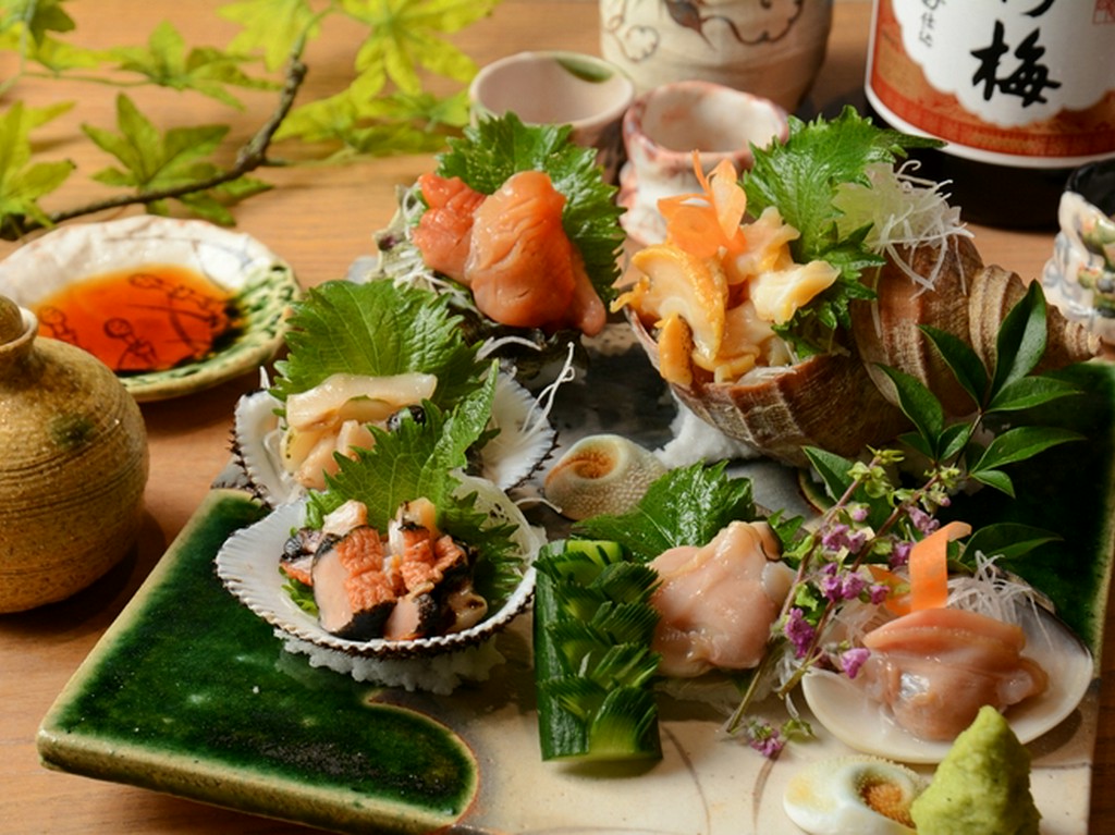 食感や滋味の食べ比べが楽しい『貝刺4種盛り』