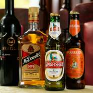 インドビールに加え、インドワイン、インドウイスキーもスタンバイ。実はインドは宗教上アルコールがあまり作られておらず、特にワインやウイスキーは希少なもの。コスパもいいので、訪れた際にはぜひ味わってみて。