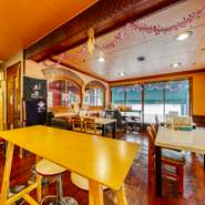 飲み放題付きコースが用意されているので、気の置けない友人や職場の仲間同士での集まりにももってこい。アットホームな空間で、肩ひじ張らずにワイワイ盛り上がること間違いなし。