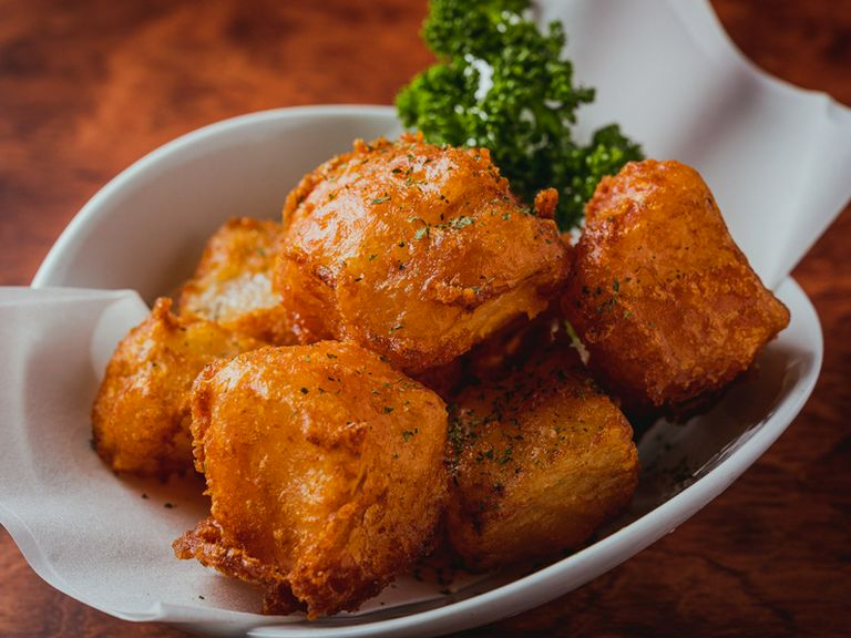 鶏料理の合間やお酒のお供にも最適な創作和食『大根の唐揚げ』