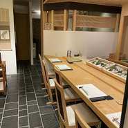 カウンター席で　アラカルト料理　コース料理
ちょい飲みもできます！