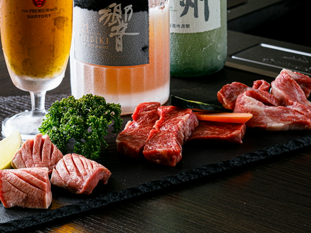 上カルビ、カイノミ、サンカクなど「おいしいとこどり」な『霜降り肉　盛合せ』