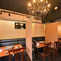 豊富なお酒と洗練された料理で、大切な人をお迎えできる場所