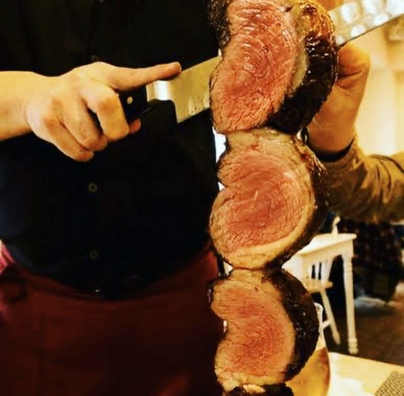 旨みが凝縮された赤身肉の『ピッカーニャ』