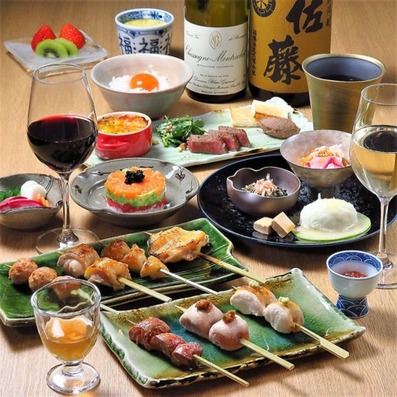 オススメの串焼きや逸品料理が楽しめる『彩りコース』は極旨の『濃厚たまごかけご飯』が〆の一品