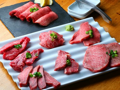 不動の人気メニュー『ちょい厚タンと2名様のお29盛り』