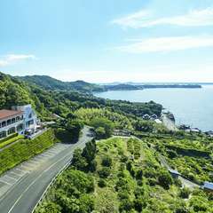 浜名湖畔を一望。プロヴァンスを思わせる開放感な眺めが自慢