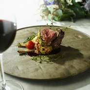 更なる美食体験を叶える、ソムリエ提案のペアリングに注目