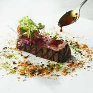 地元産の希少な銘柄牛の旨みを堪能『三ケ日牛のグリエ　トリュフたっぷりソース　ペリグー』