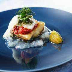 食材の珍しい組み合わせに、シェフの技が光る『舞阪港で水揚げされた鮮魚のお料理』