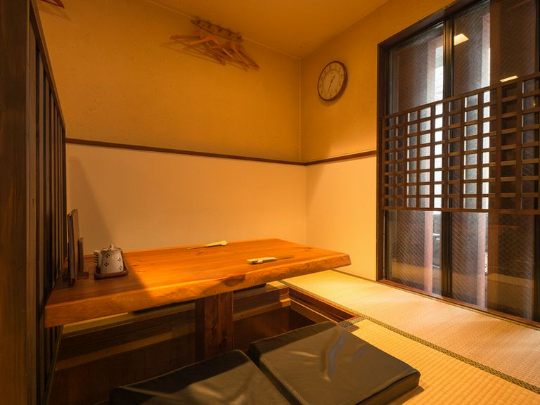 仕切りがあり、隣テーブルのゲストが気にならないのもポイント