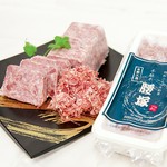 いつものご飯やパンがごちそうに！！
創業当時から試作を重ね完成させた「究極のコンビーフ」。
食べ方も自由自在。そのままほぐしてご飯やパンに載せたり、火を通してジャガイモやたまねぎと合わせるのもおすすめ。