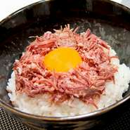 腰塚のコンビーフを使った究極のTKG!!
上質な脂が、温かいお米と合わさり絶妙な味わい！
作り方はHPで！
