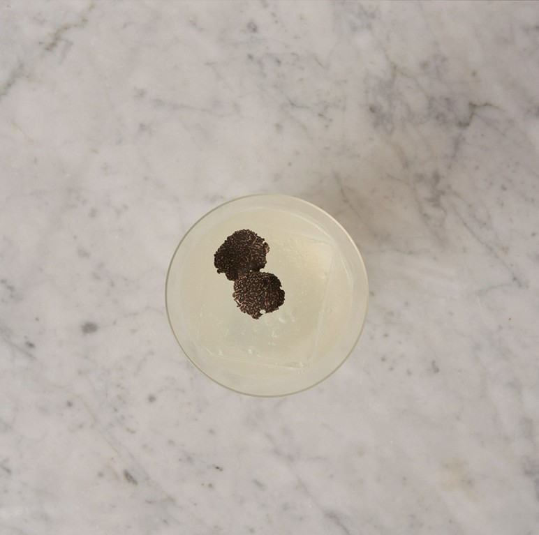 心地よいリラックス感と贅沢な味覚が広がる『トリュフハニーニ』