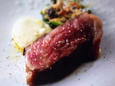 北海道の旬の食材とシェフの抜群のセンスでつくられる料理は絶品