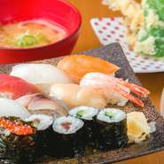 人気ランチ　寿司・天ぷらどちらも食べたい方におすすめのよくばりメニュー『お寿司盛りお盆』