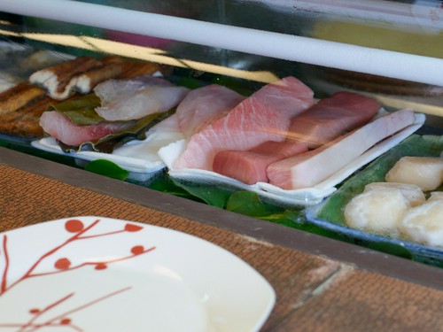 寿司ネタは本土直送。冷凍ものは使いません