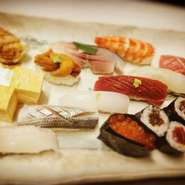 厳選素材と匠の技術「特上握り11貫」