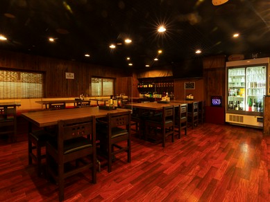 明るく賑やかなムードに抱かれ、日々の元気をチャージして