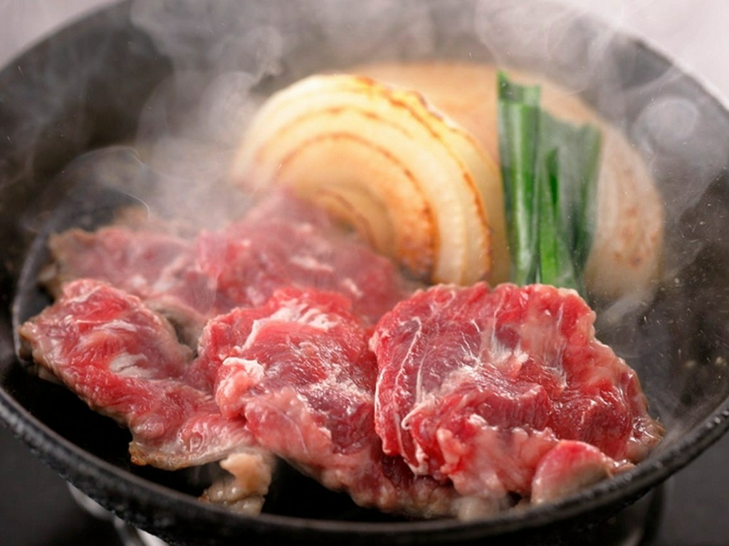 馬ホルモン鉄板（味噌・醤油）