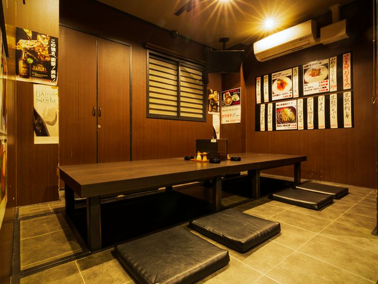 飲んで・食べた後は、カラオケを。1軒で1〜3次会に対応可能