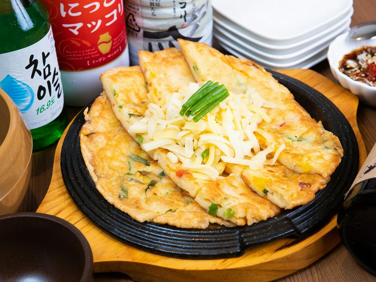 女性に人気! チーズたっぷりの『ネギチーズチヂミ』