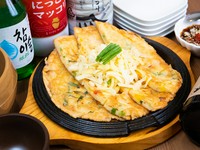 女性に人気！　チーズたっぷりの『ネギチーズチヂミ』