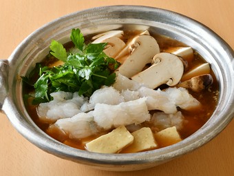 季節限定の食材の出合いを堪能『鱧と松茸すき鍋』