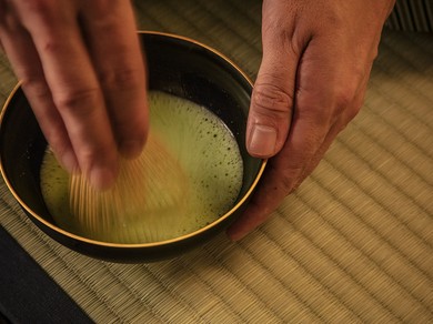 『濃茶』に『薄茶』。茶室で点ててもらえるお茶の香りを愉しむ