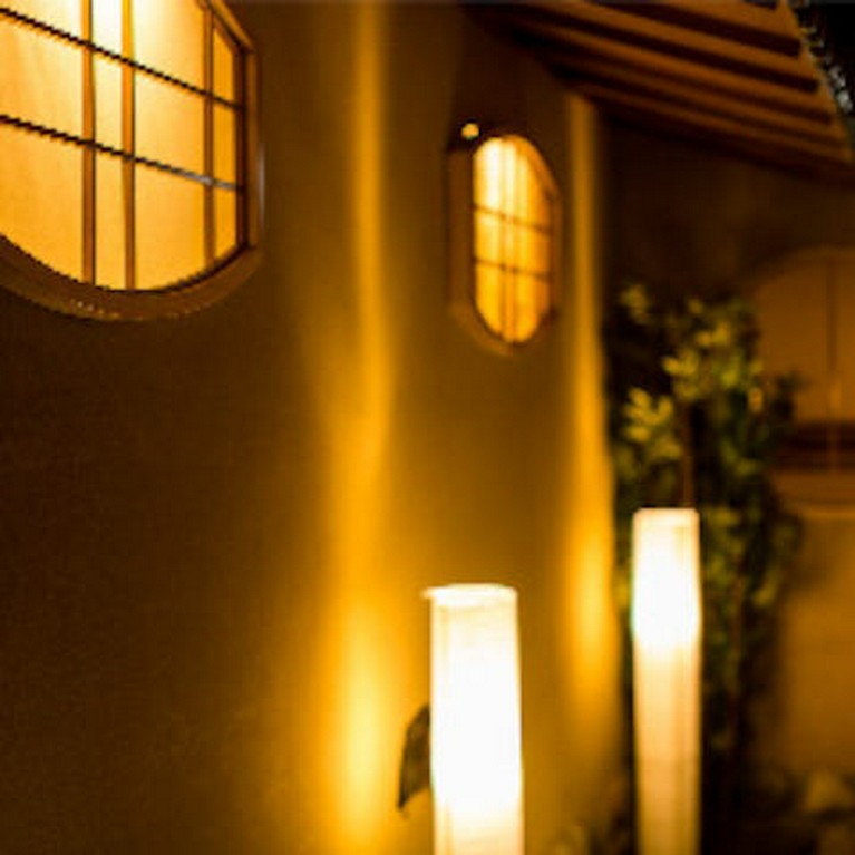 個室居酒屋の中でも自信のある内装でお客様をお迎えします